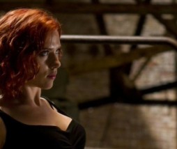 scarlett Johansson Más Viuda Negra en Los Vengadores 2